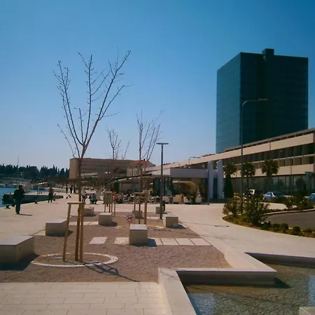 Modern And Practical In The Heart Of Апартаменти *