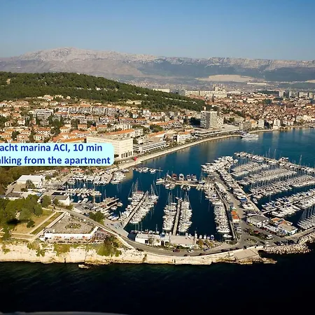 Modern And Practical In The Heart Of Спліт