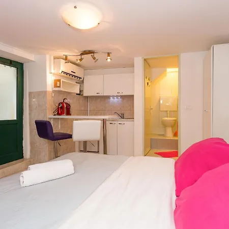 Modern And Practical In The Heart Of 公寓